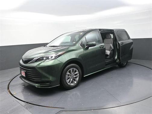 2026 Toyota Sienna LE