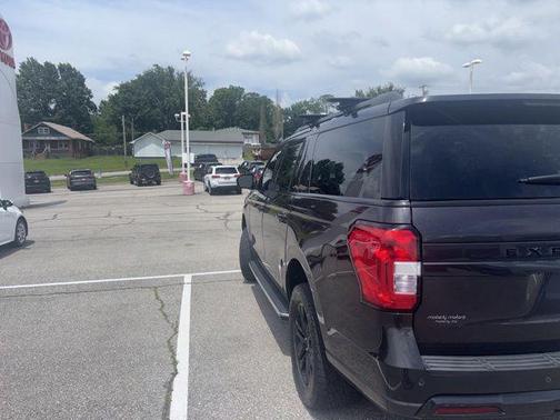 Dark Matter Metallic 2022 Ford Expedition Max XLT
