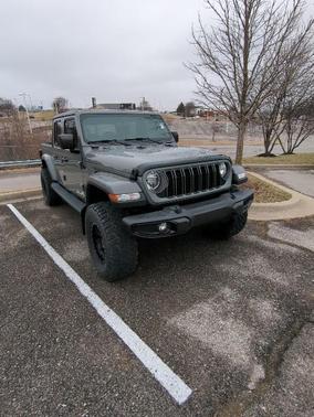 2022 Jeep Gladiator Altitude 4x4