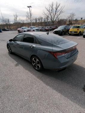 2023 Hyundai ELANTRA HEV Limited