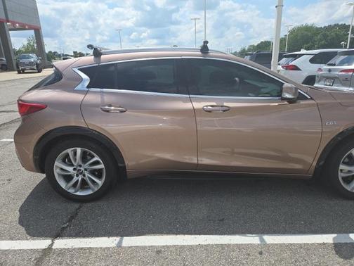 2018 INFINITI QX30 Premium