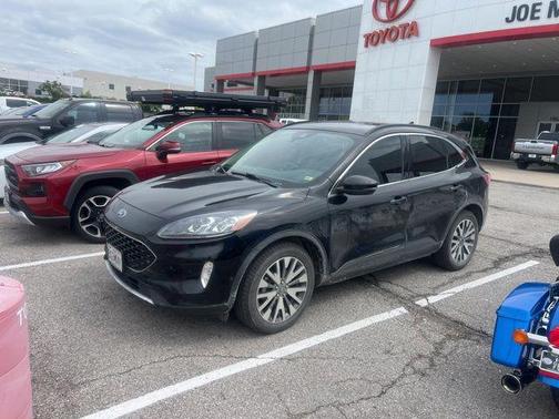 Agate Black Metallic 2020 Ford Escape Titanium
