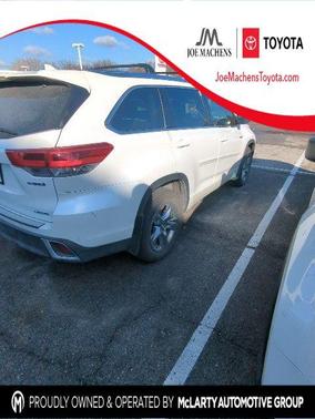 Blizzard Pearl 2019 Toyota Highlander Hybrid Platinum