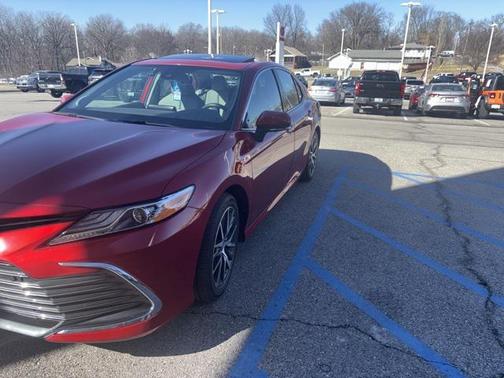 2023 Toyota Camry Hybrid XLE