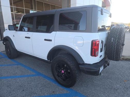 2022 Ford Bronco Black Diamond