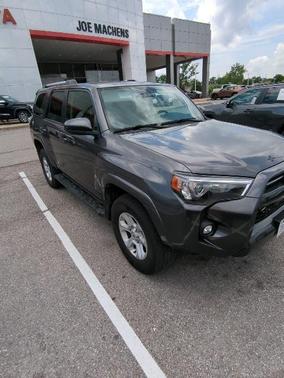2022 Toyota 4Runner SR5