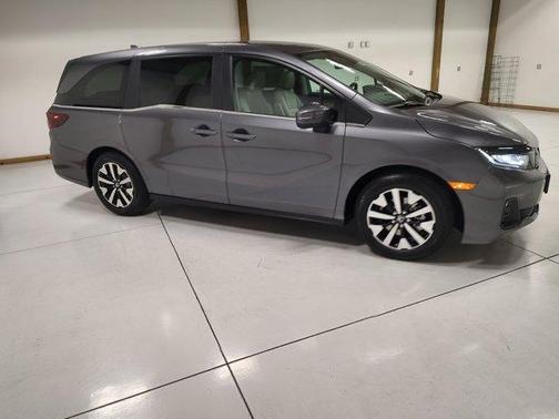 Modern Steel Metallic 2026 Honda Odyssey EX-L