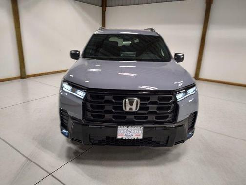 Sonic Gray Pearl 2026 Honda Pilot Sport