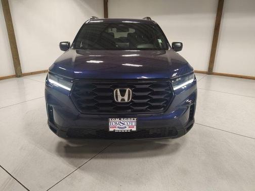 Obsidian Blue Pearl 2025 Honda Pilot Sport