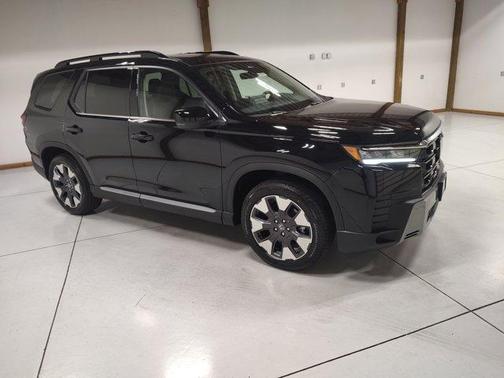 Crystal Black Pearl 2026 Honda Pilot Touring