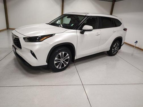2024 Toyota Highlander XLE