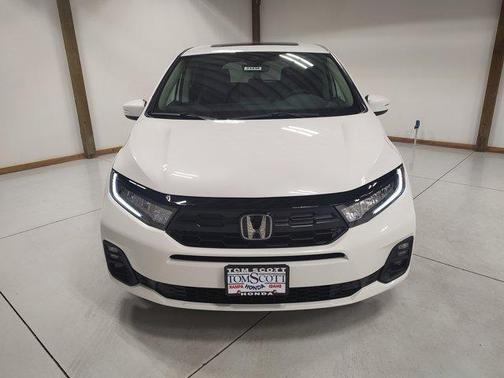 Platinum White Pearl 2026 Honda Odyssey EX-L