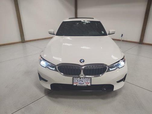 2022 BMW 330 i xDrive