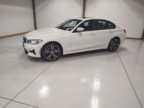 2022 BMW 330 i xDrive