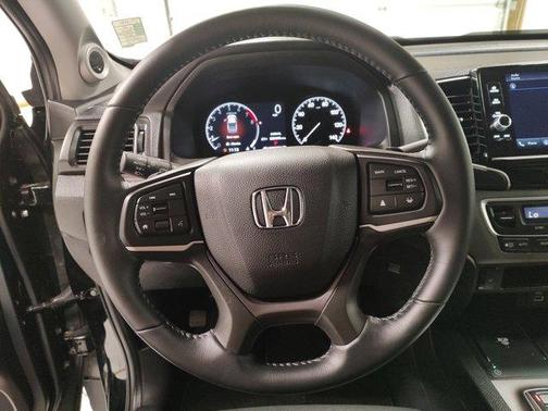 Crystal Black Pearl 2026 Honda Ridgeline RTL