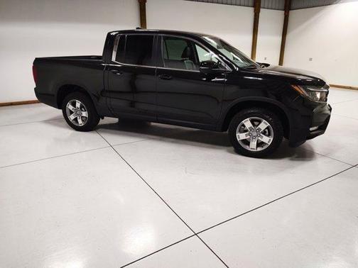 Crystal Black Pearl 2026 Honda Ridgeline RTL