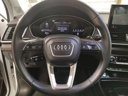 2024 Audi Q5 45 S line quattro Premium