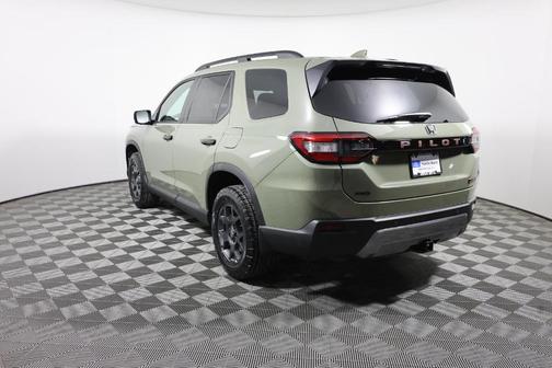 Ash Green 2026 Honda Pilot TrailSport