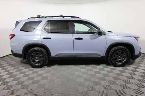Sonic Gray Pearl 2024 Honda Pilot TrailSport