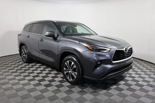 2025 Toyota Highlander LE