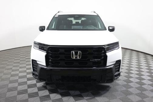 Platinum White Pearl 2026 Honda Pilot Black Edition