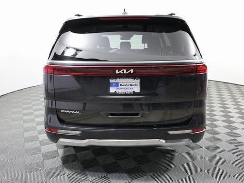2024 Kia Carnival SX
