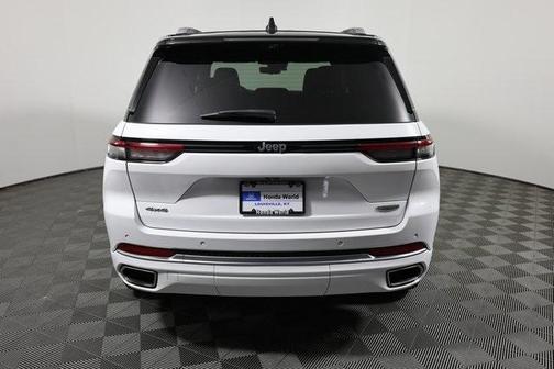 2022 Jeep Grand Cherokee Summit