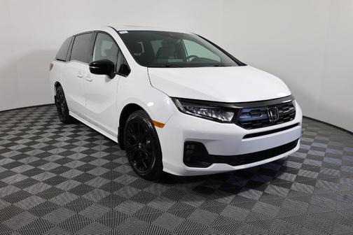 Platinum White Pearl 2026 Honda Odyssey Sport-L