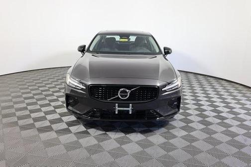 2024 Volvo S60 B5 Plus Dark Theme