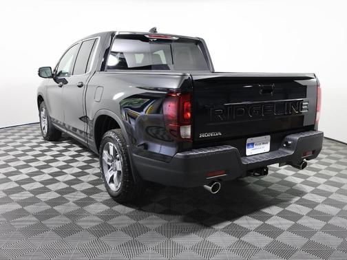 Crystal Black Pearl 2026 Honda Ridgeline RTL