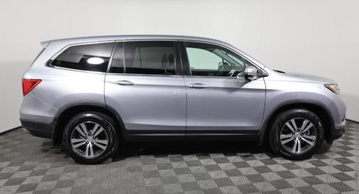Lunar Silver Metallic 2018 Honda Pilot EX