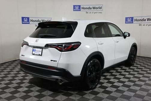 Platinum White Pearl 2026 Honda HR-V Sport