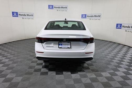 Platinum White Pearl 2025 Honda Accord SE