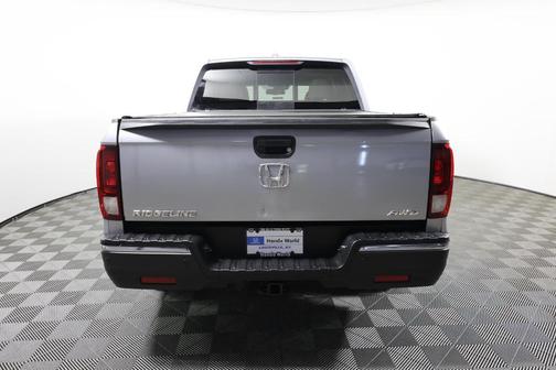 Lunar Silver Metallic 2017 Honda Ridgeline RTL-E