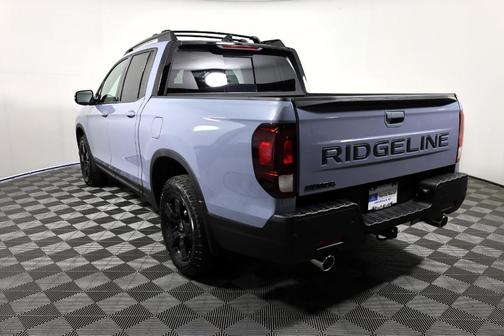 Sonic Gray Pearl 2026 Honda Ridgeline Black Edition Two-Tone