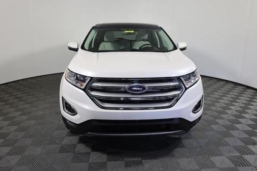 White Platinum Tri-Coat Metallic 2017 Ford Edge Titanium