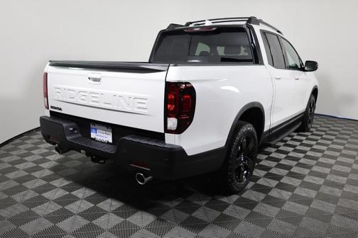 Platinum White Pearl 2026 Honda Ridgeline Black Edition
