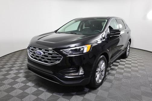Agate Black Metallic 2024 Ford Edge Titanium