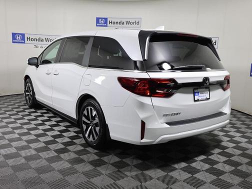 Platinum White Pearl 2026 Honda Odyssey EX-L