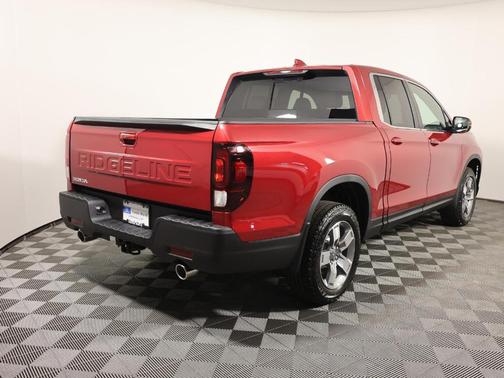 Radiant Red Metallic II 2026 Honda Ridgeline RTL