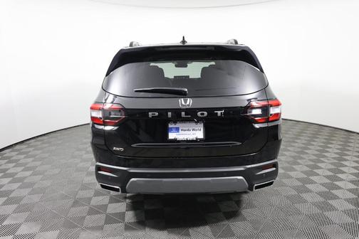 Crystal Black Pearl 2026 Honda Pilot EX-L