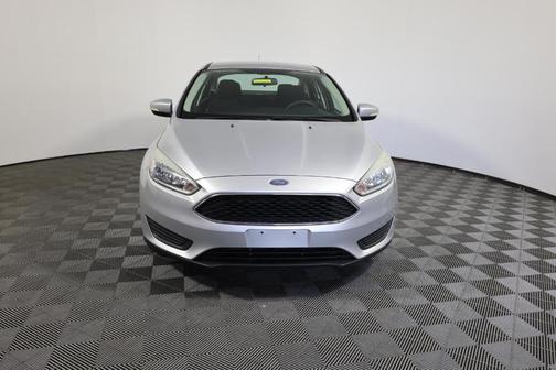 Ingot Silver 2017 Ford Focus SE