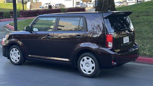 2012 Scion xB Release Series 9.0