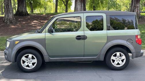 Galapagos Green Metallic 2004 Honda Element EX