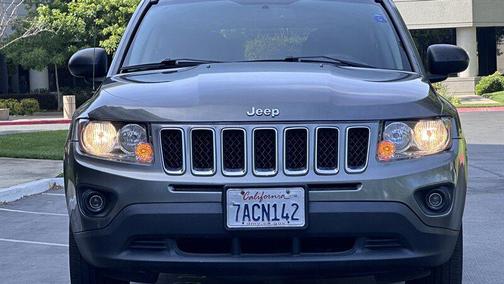 Mineral Gray Metallic Clearcoat 2013 Jeep Compass Sport