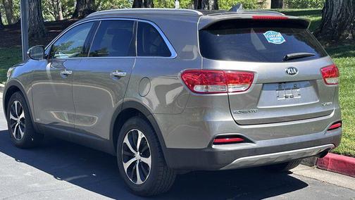 Titanium Silver 2016 Kia Sorento EX
