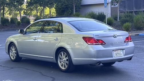 Titanium Metallic 2007 Toyota Avalon XL