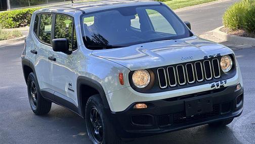 Alpine White 2017 Jeep Renegade Sport