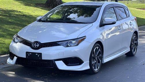 2016 Scion iM Base (CVT)