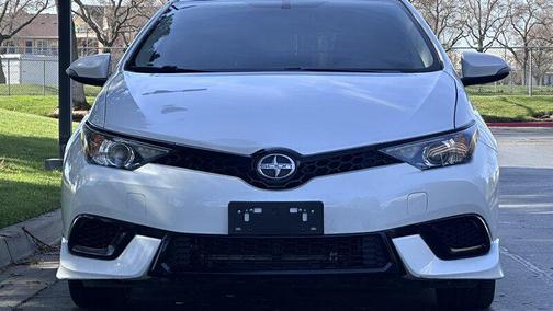 2016 Scion iM Base (CVT)